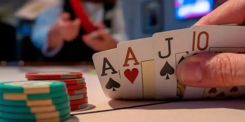 Poker hấp dẫn tại 77WIN